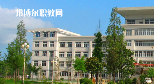 徐州經(jīng)濟(jì)技術(shù)開發(fā)區(qū)工業(yè)學(xué)校地址在哪里，哪個(gè)地區(qū)，哪個(gè)城市?