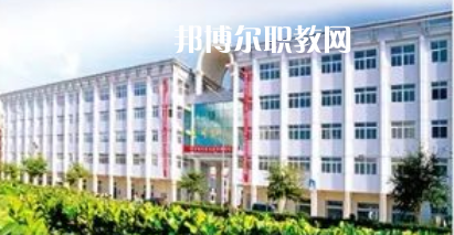 南通市通州區(qū)建筑職工中等專業(yè)學(xué)校地址在哪里，哪個(gè)地區(qū)，哪個(gè)城市?