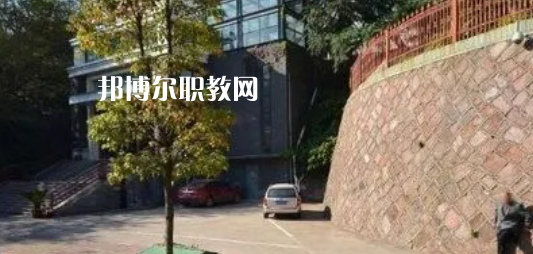 金華藝術(shù)學(xué)校地址在哪里，哪個(gè)地區(qū)，哪個(gè)城市?