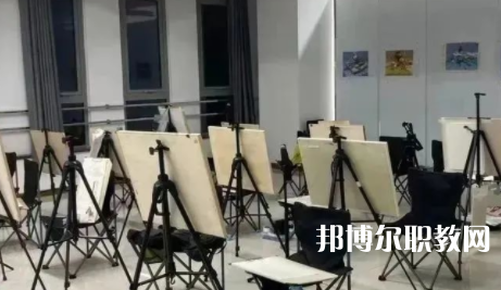 秦皇島市藝新舞蹈學(xué)校地址，乘車路線