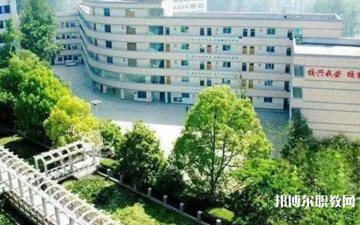 貴陽(yáng)市烏當(dāng)區(qū)中等職業(yè)學(xué)校怎么樣、好不好