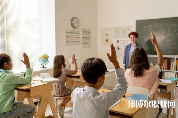 安徽哪里的中專學(xué)校能讀視覺(jué)傳達(dá)設(shè)計(jì)專業(yè)