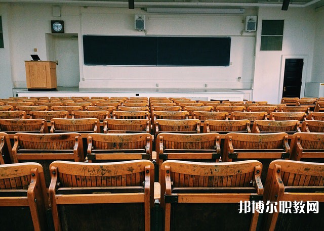 福建哪里的中職學(xué)校能讀計(jì)算機(jī)動(dòng)漫與游戲制作專業(yè)