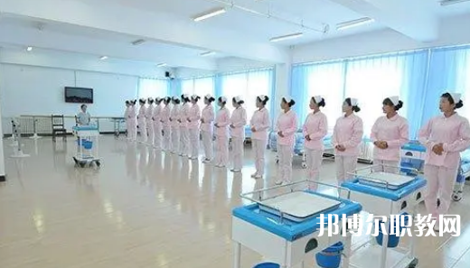 四川育英醫(yī)養(yǎng)科技技工學校2024年報名條件、招生要求、招生對象