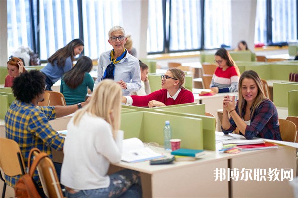 河南哪里的中專學校能讀西餐烹飪專業(yè)