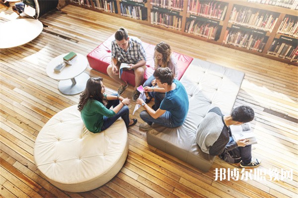 廣東哪里的中專學校能讀機器人運用與維修專業(yè)