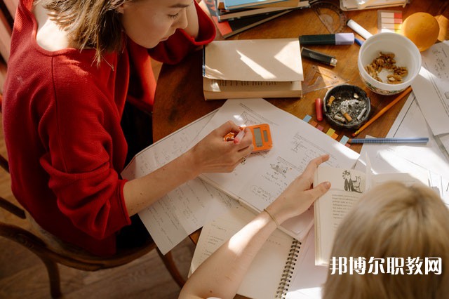 廣東哪里的中職學校能讀計算機網(wǎng)絡(luò)專業(yè)