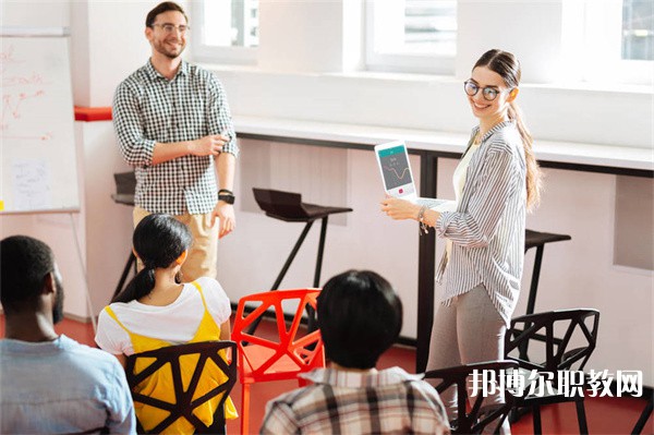 廣東哪里的中職學校能讀國際貿易實務專業(yè)