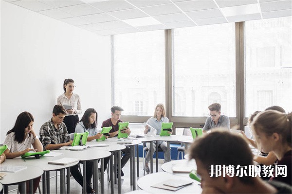 廣東哪里的職業(yè)學校能讀應(yīng)用西班牙語專業(yè)