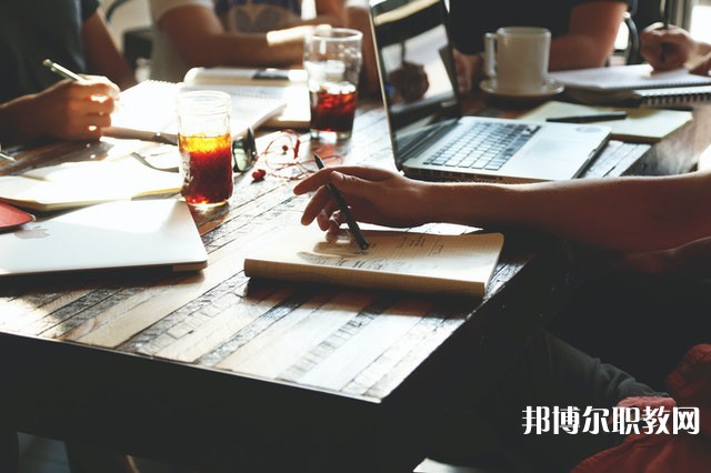 廣西哪里的中專學(xué)校能讀會計(jì)專業(yè)