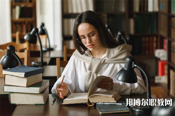 廣西哪里的中職學(xué)校能讀網(wǎng)絡(luò)安防系統(tǒng)安裝與維護(hù)專(zhuān)業(yè)