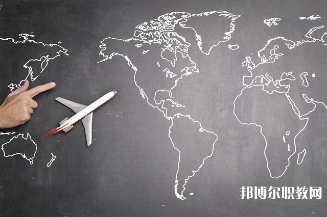 廣西哪里的中職學校能讀計算機平面設計(貝雕、角雕等民族工藝)專業(yè)