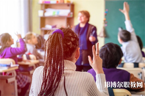 四川哪里的職業(yè)學校能讀模具設計與制造專業(yè)