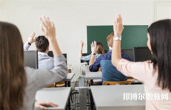 四川哪里的中職學(xué)校能讀文秘與計算機(jī)應(yīng)用專業(yè)