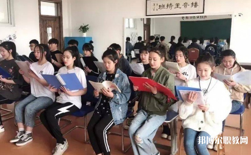 2024營(yíng)口市戲曲學(xué)校招生計(jì)劃 招生人數(shù)是多少(附要求、條件、對(duì)象)
