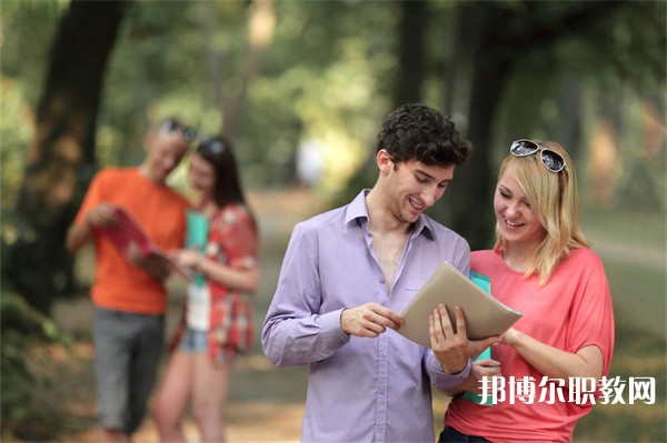 貴州哪里的技工學(xué)校能讀鐵路客運(yùn)專(zhuān)業(yè)