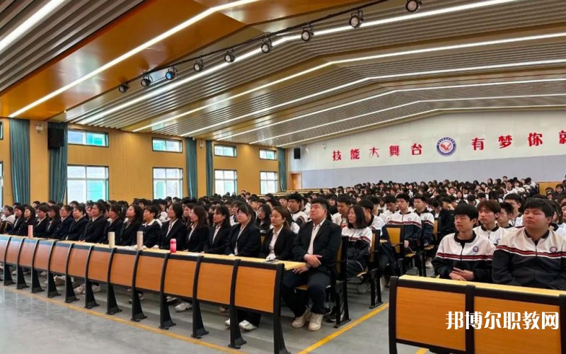 2025運(yùn)城市職業(yè)技能學(xué)校招生計(jì)劃 招生人數(shù)是多少(附要求、條件、對(duì)象)