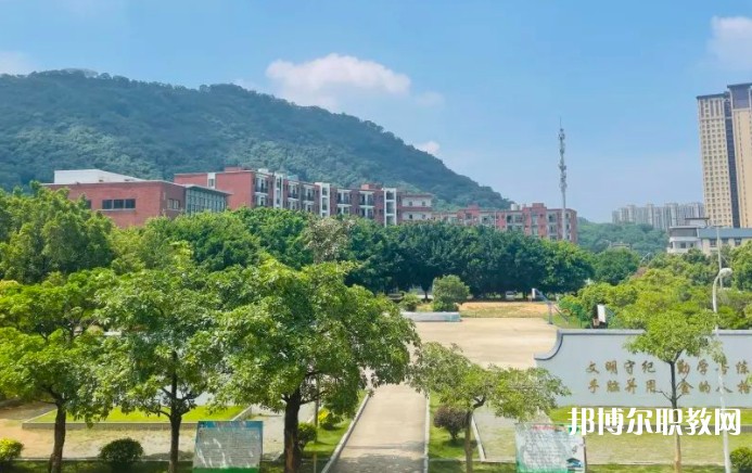 福州市華幟技工學校怎么樣、好不好