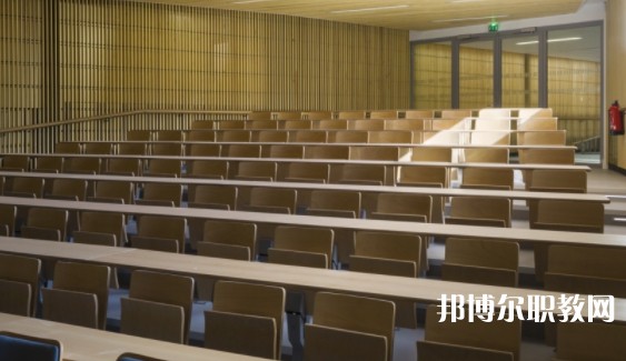 江蘇2025年讀鐵路學?？梢钥即髮W嗎